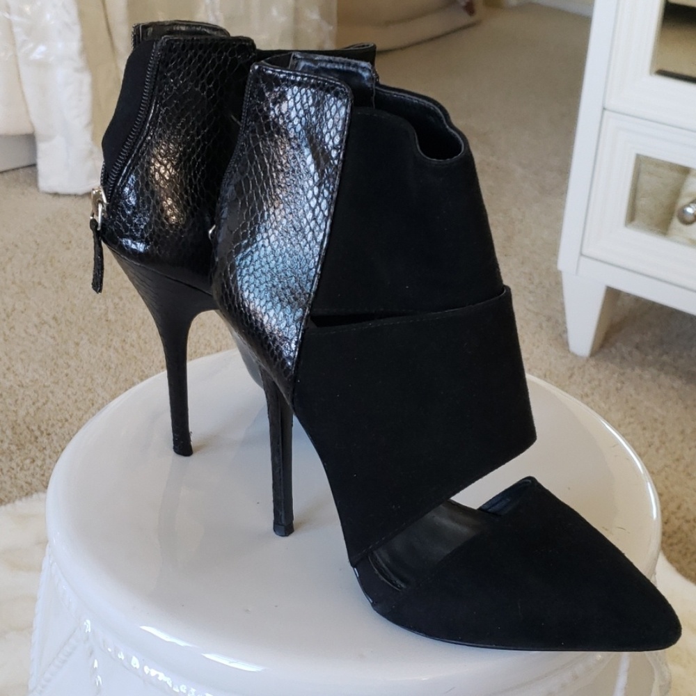 STEVE MADDEN BLK ANKKE BOOT